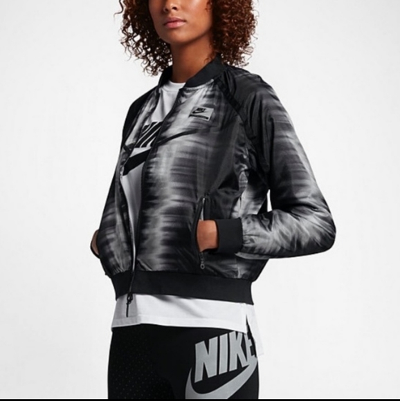 Nike Zig Zag Bomber Jacket - Picture 9 of 13